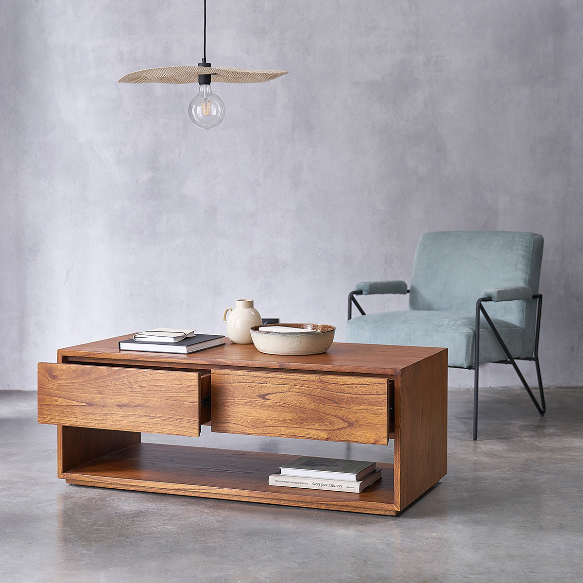 MILO - Table basse en mindi massif finition noyer 120 cm