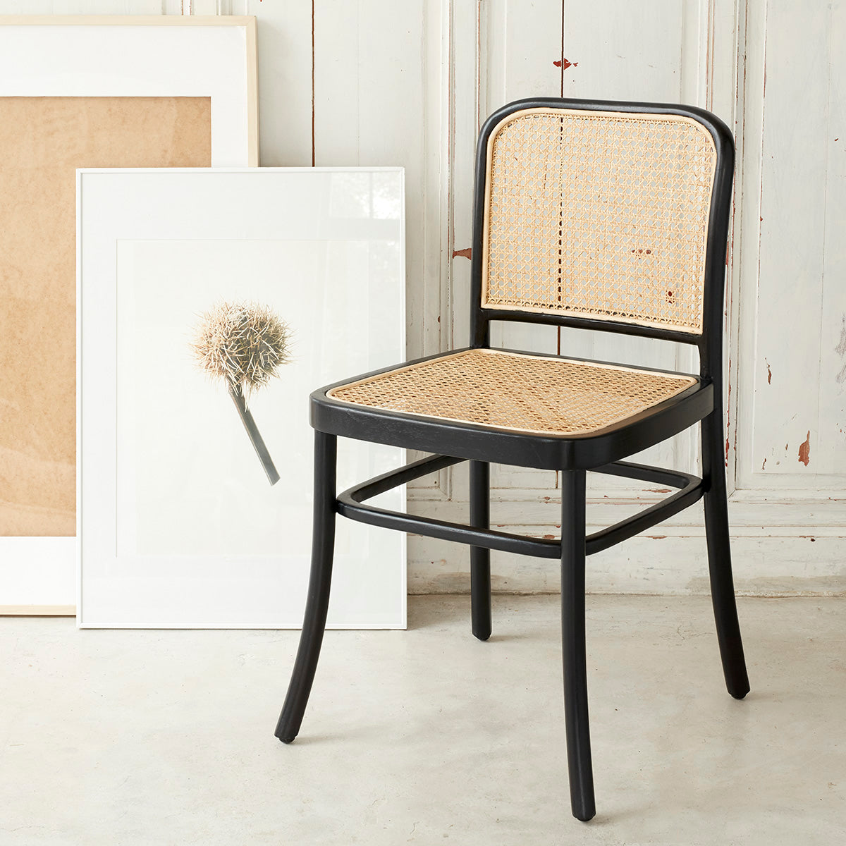 1076B-lot_de_2_chaises_en_acajou_massif_et_cannage-05.jpg