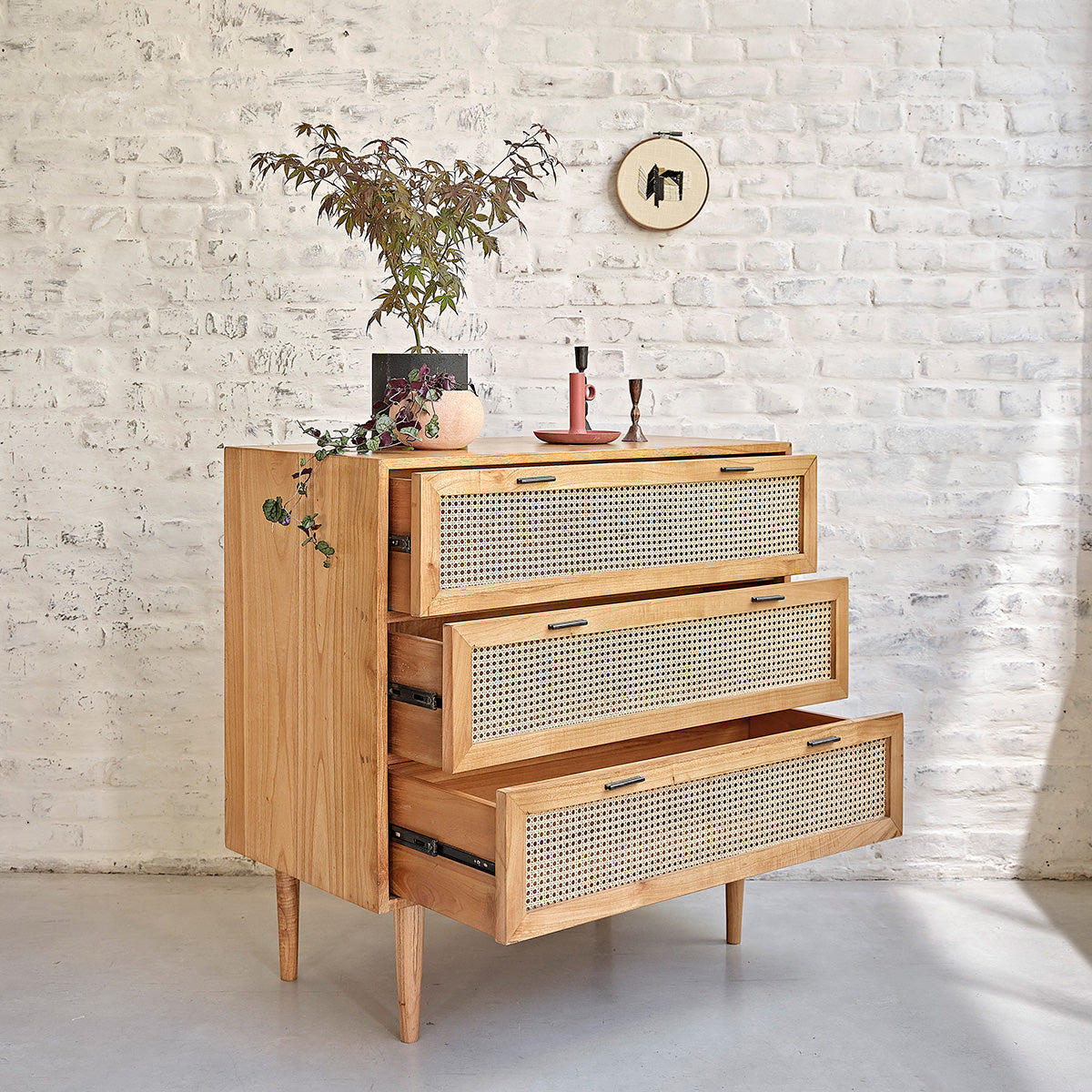 1313-commode_en_mindi_massif_et_cannage_100_cm-03.jpg