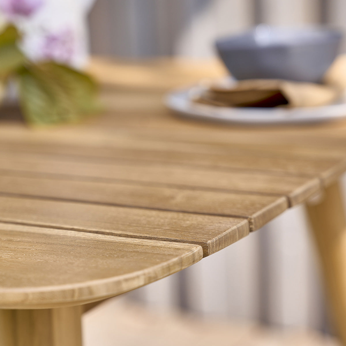 22-table_de_jardin_carree_en_teck_massif_2_a_4_pers-05.jpg
