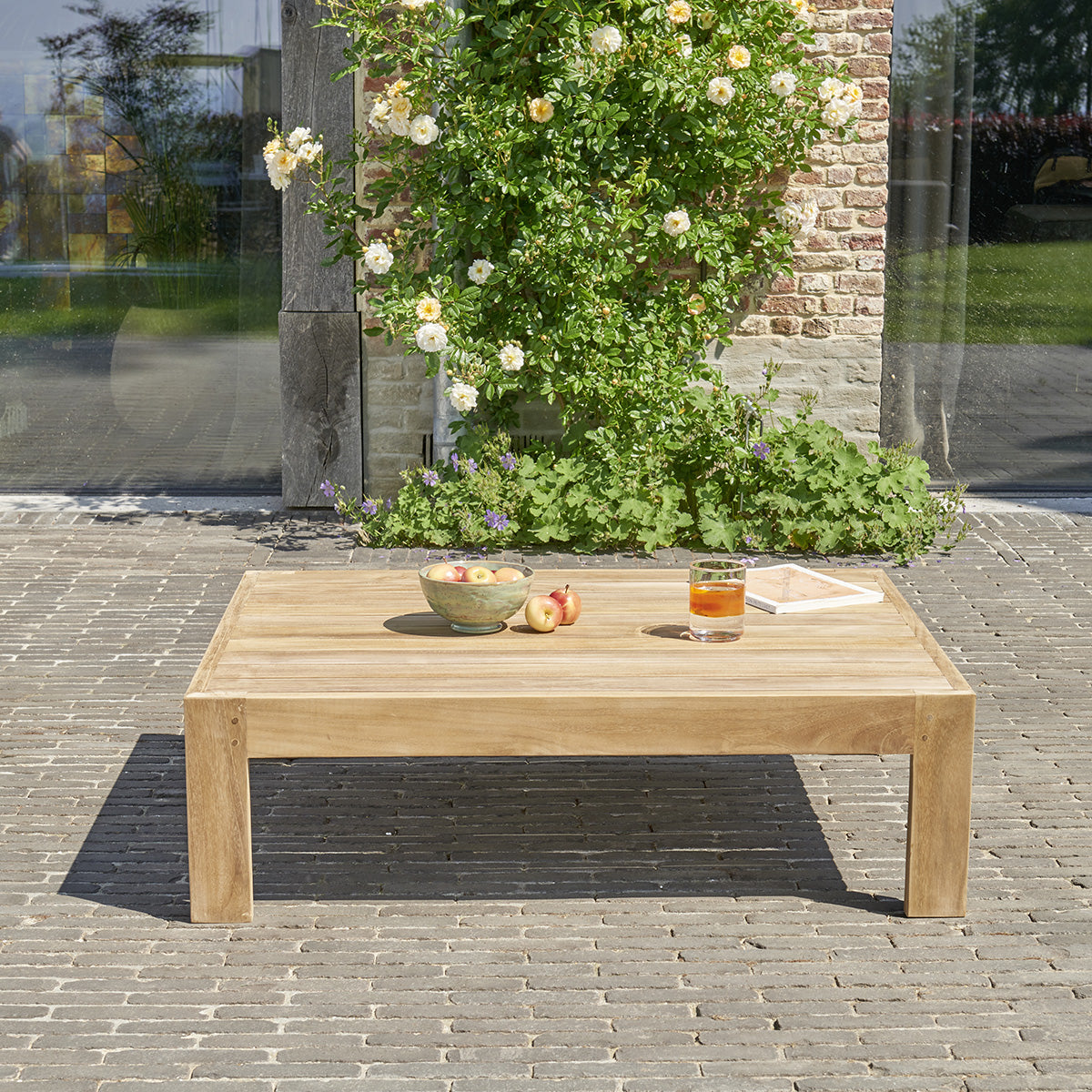 62-table_basse_de_jardin_en_teck_102_cm-01.jpg