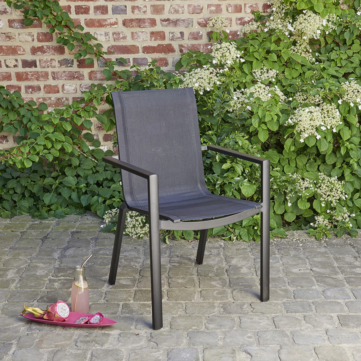 5003-fauteuil_de_jardin_en_aluminium_et_textilene_gris-01.jpg