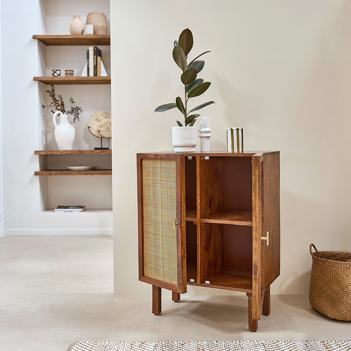 641-buffet_en_manguier_massif_et_cannage_finition_noyer_68_cm-04.jpg