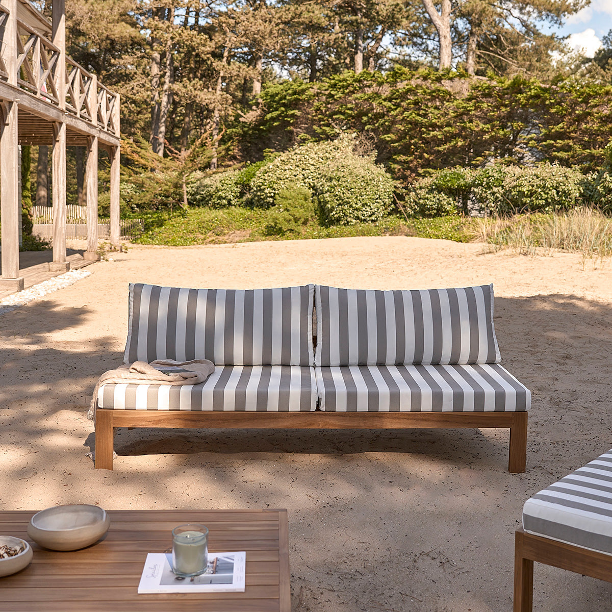 73-canape_de_jardin_en_teck_massif_raye-03.jpg