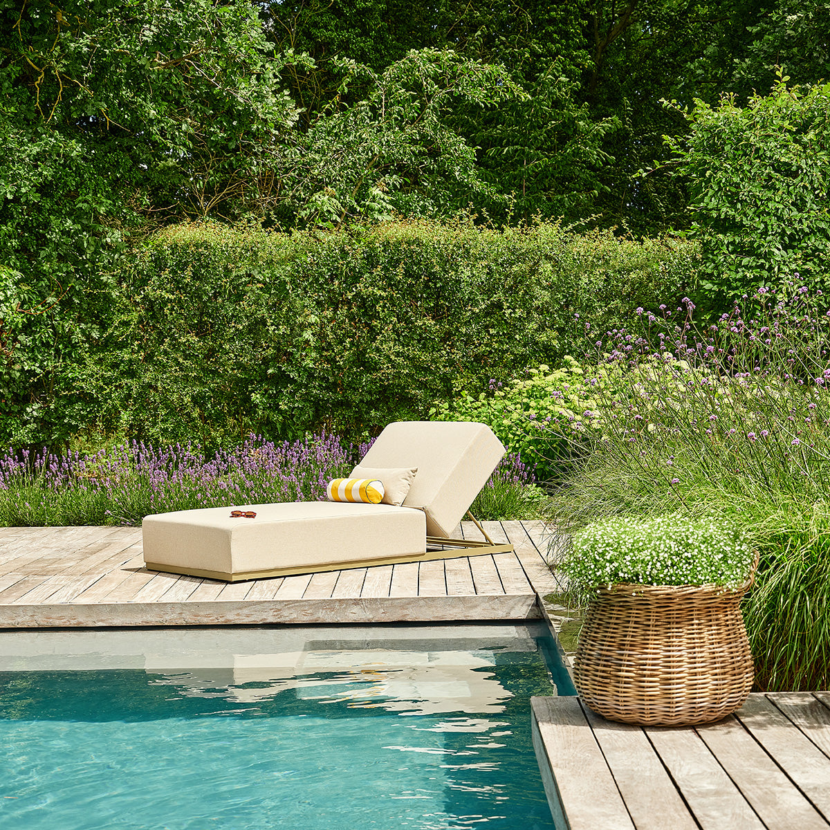 BSS0007-bain_de_soleil_en_aluminium_kaki_clair-01.jpg
