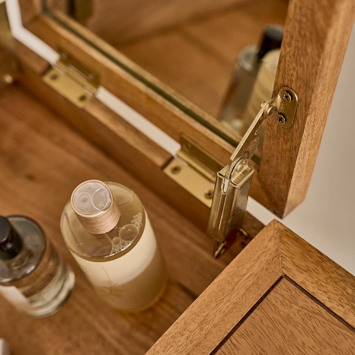 BUR0005-bureau_en_manguier_massif_et_cannage_90_cm-07.jpg