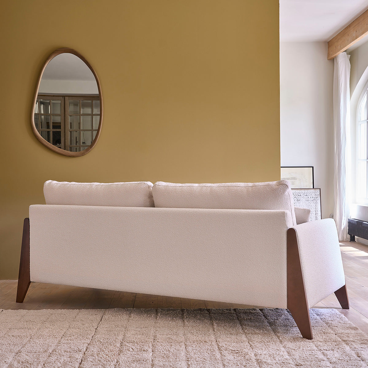 CAN0013-canape_droit_3_places_en_bois_massif_et_tissu_bouclette_blanc-04.jpg