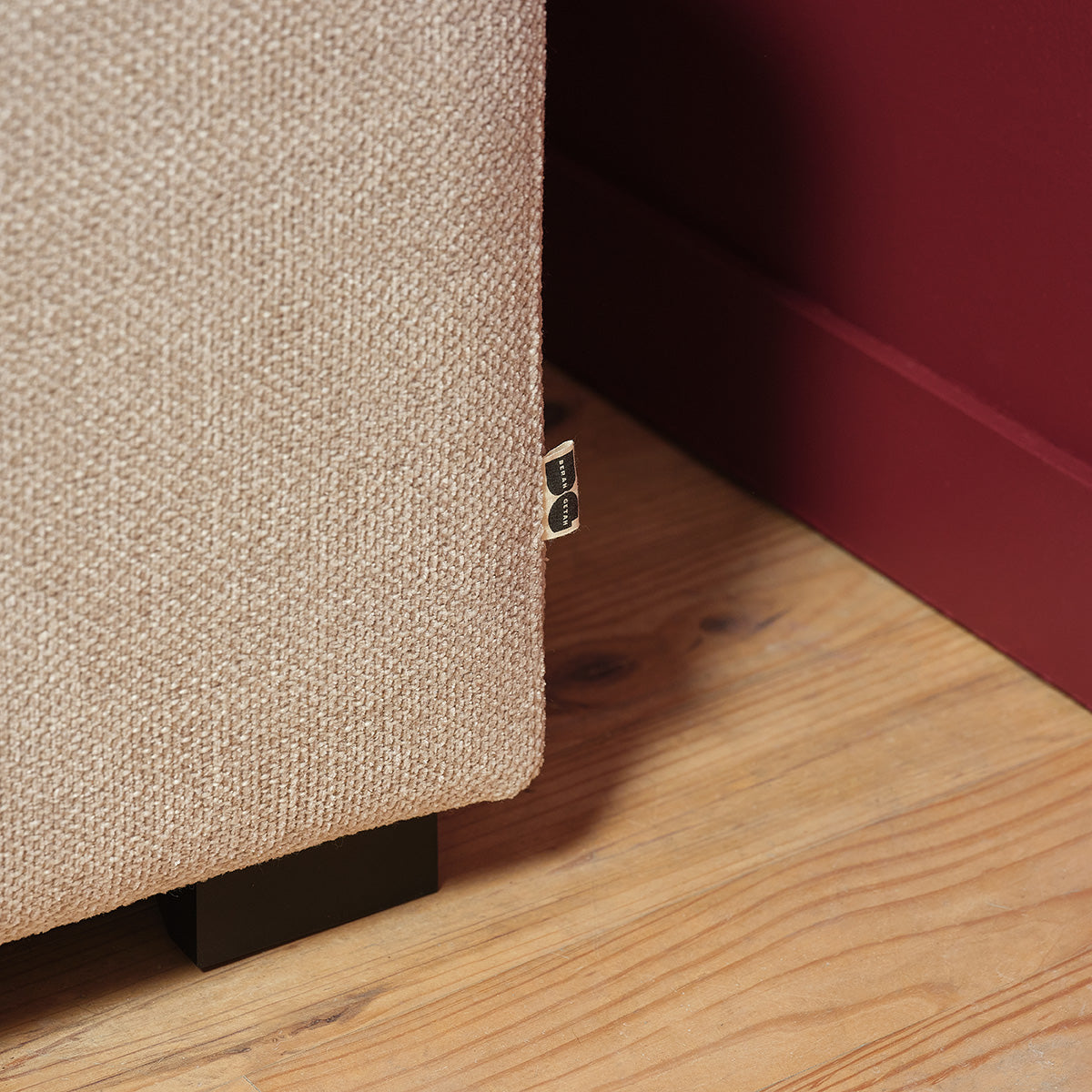 CAN0026-canape_droit_3_places_en_tissu_texture_beige_chine-06.jpg