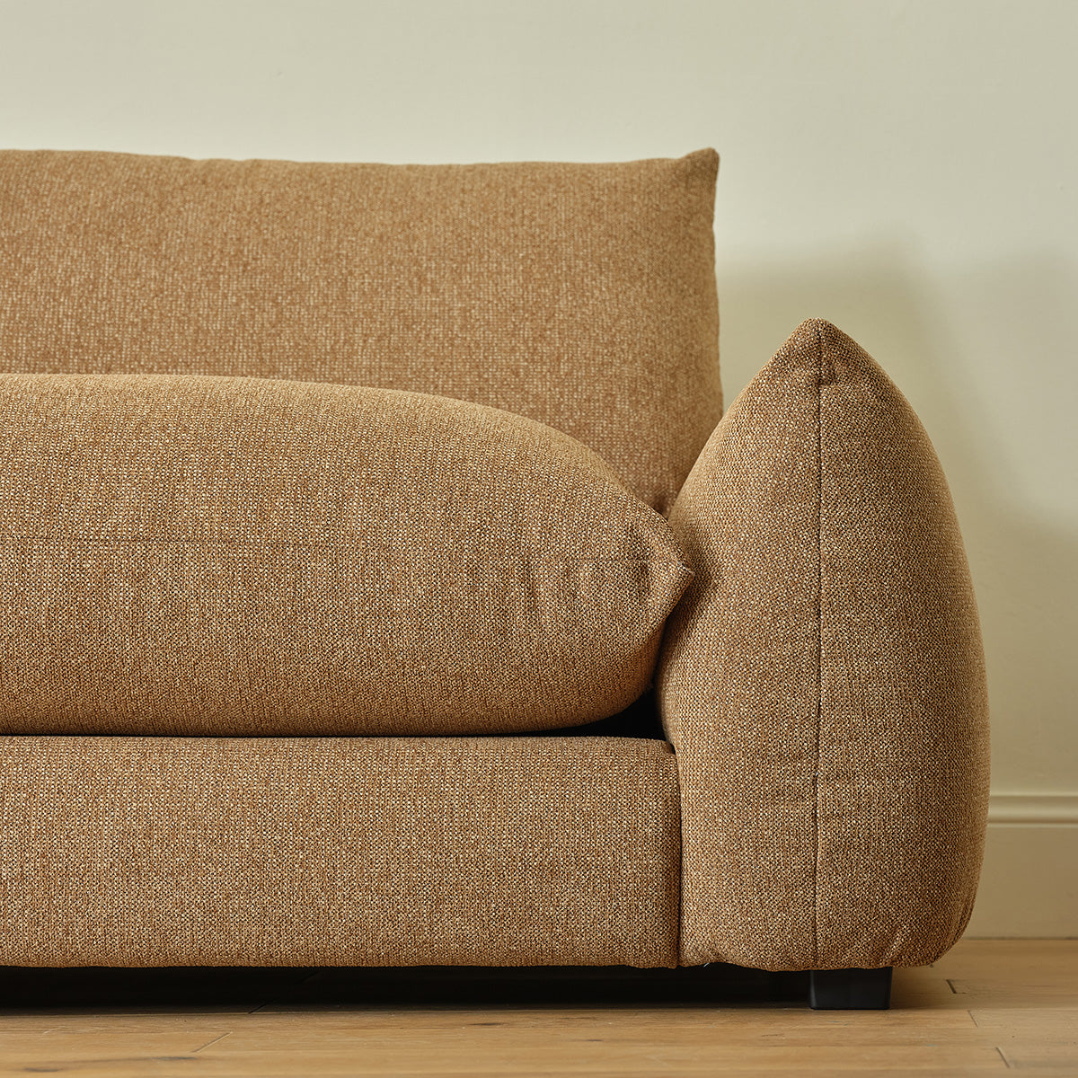 CAN0038-canape_droit_3_places_en_tissu_texture_marron_clair_chine-05.jpg