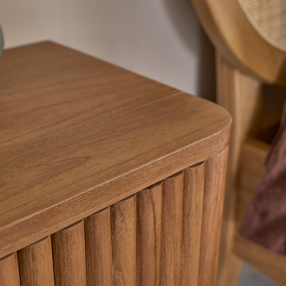CHE0005-table_de_chevet_en_bois_de_teck-05.jpg