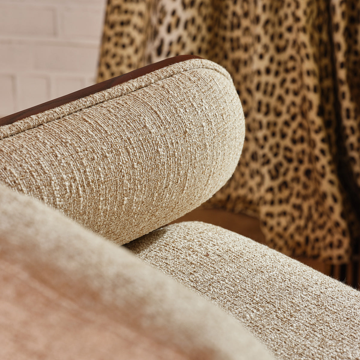 FAU0014-fauteuil_en_mindi_massif_et_tissu_texture_beige_chine-05.jpg