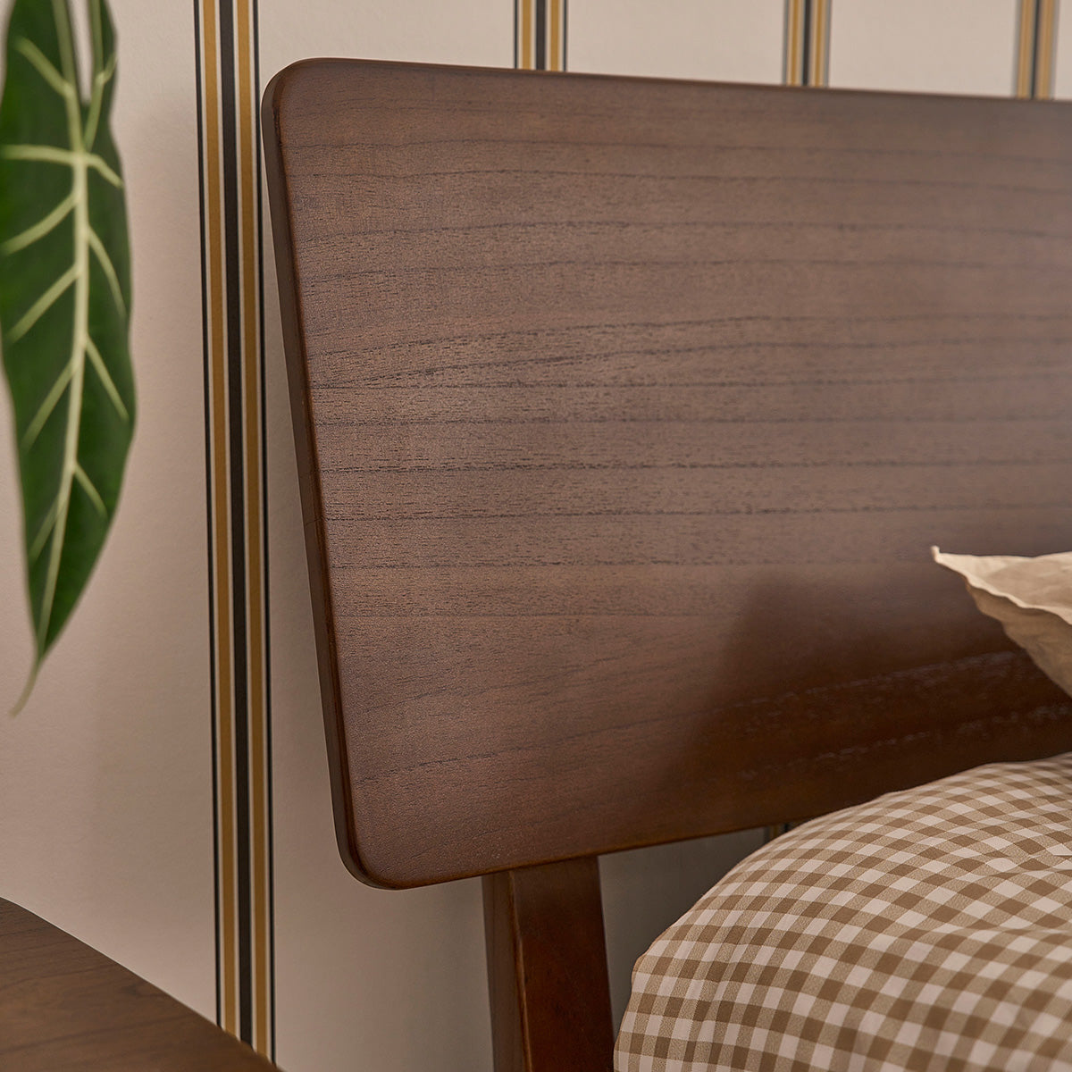 LIT0005-lit_en_bois_de_mindi_180_cm_avec_sommier-05.jpg