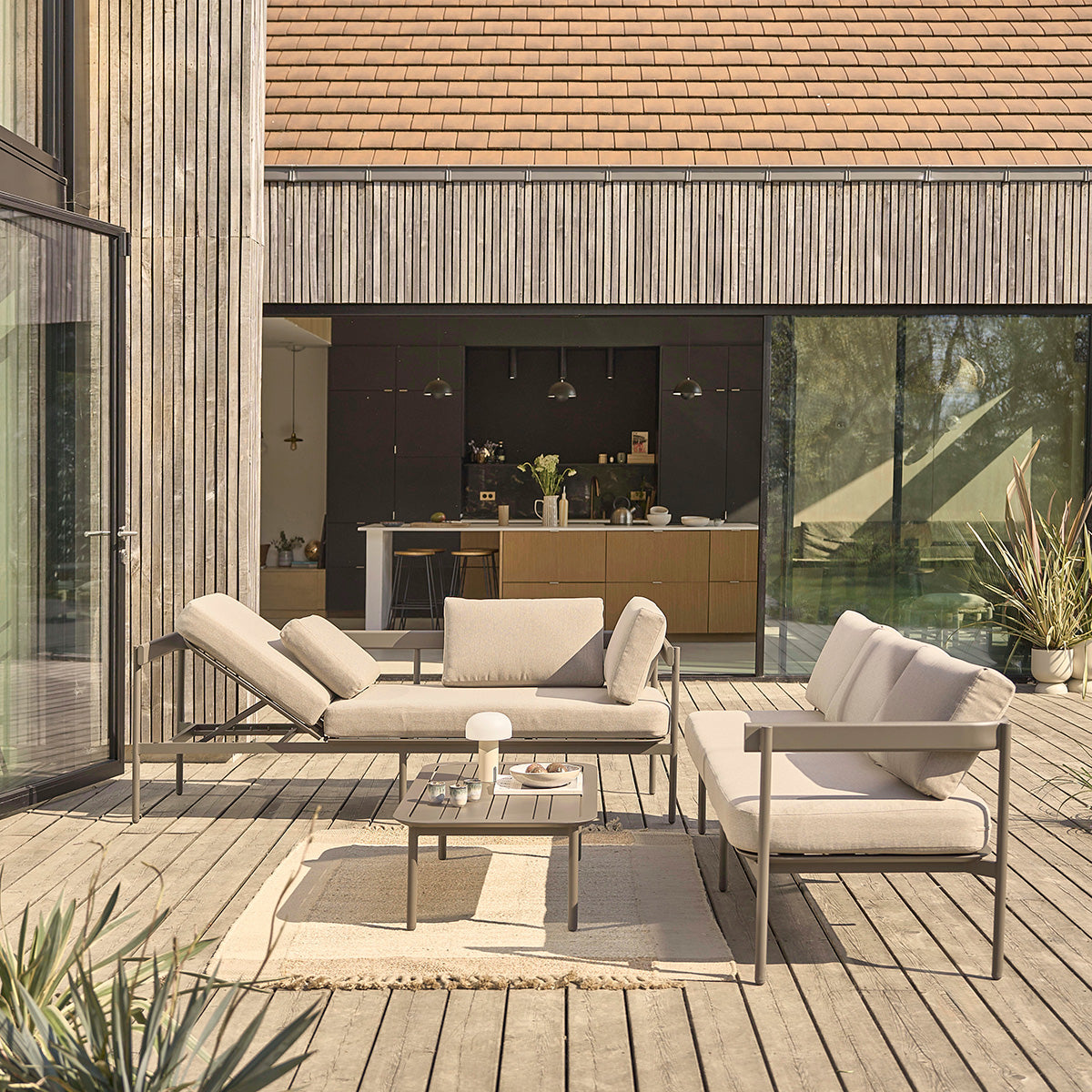 SDJ0007-salon_de_jardin_bas_en_aluminium-04.jpg