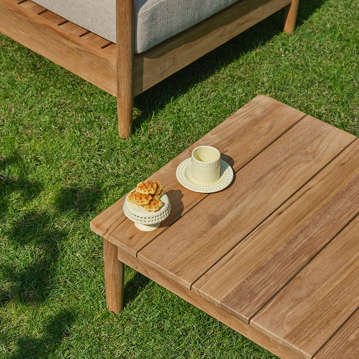 TBJ0003-table_basse_de_jardin_en_teck_massif_140_cm-08.jpg