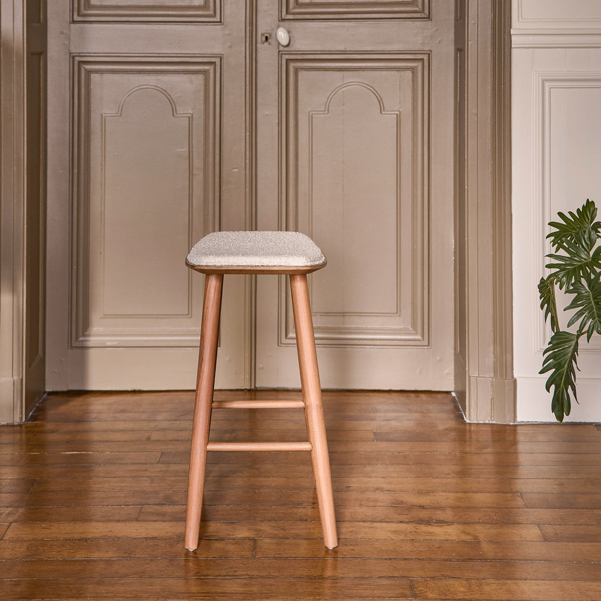 TCB0001-tabouret_en_teck_massif_assise_bouclette_65_cm-03.jpg