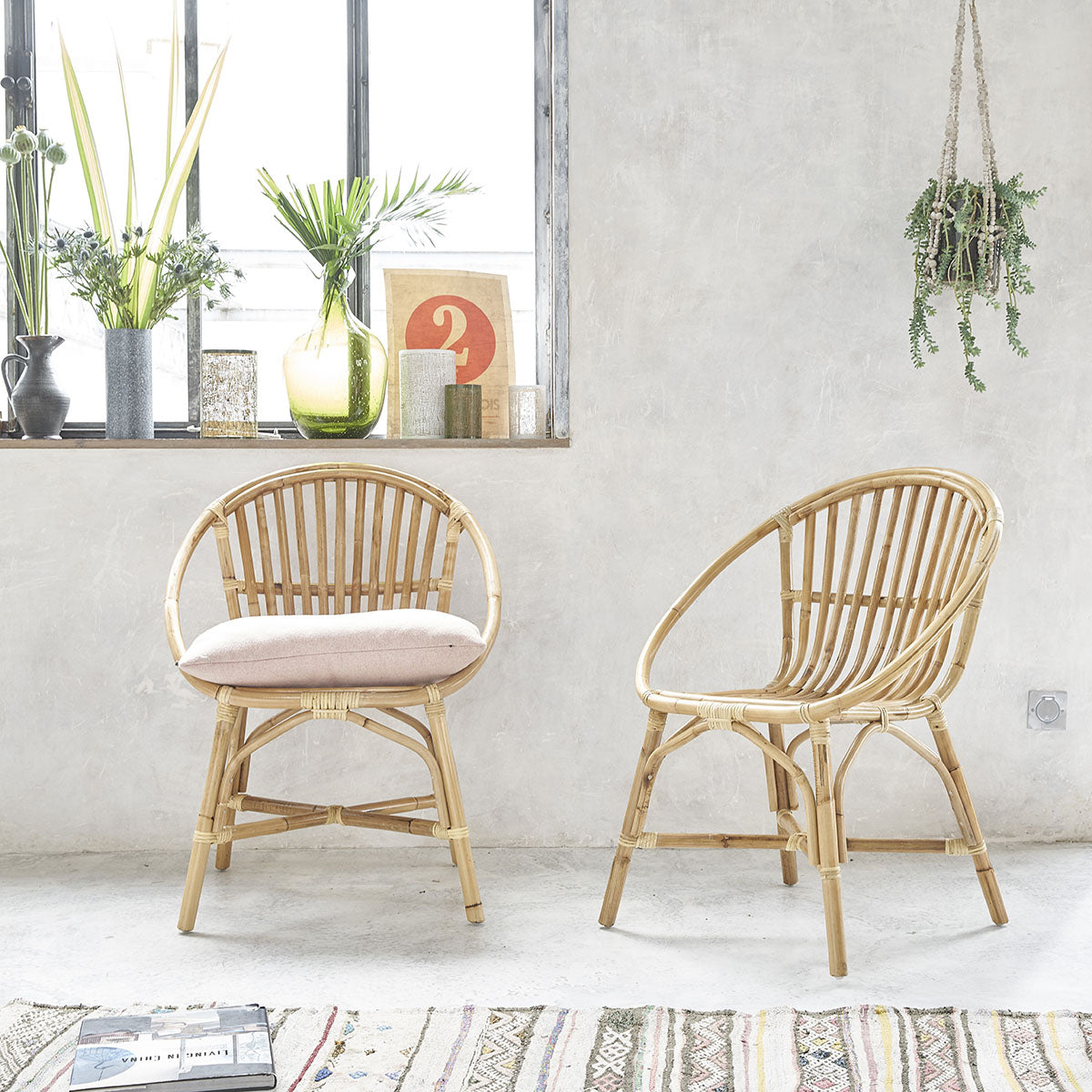 1080B-lot_de_2_fauteuils_en_rotin-01.jpg