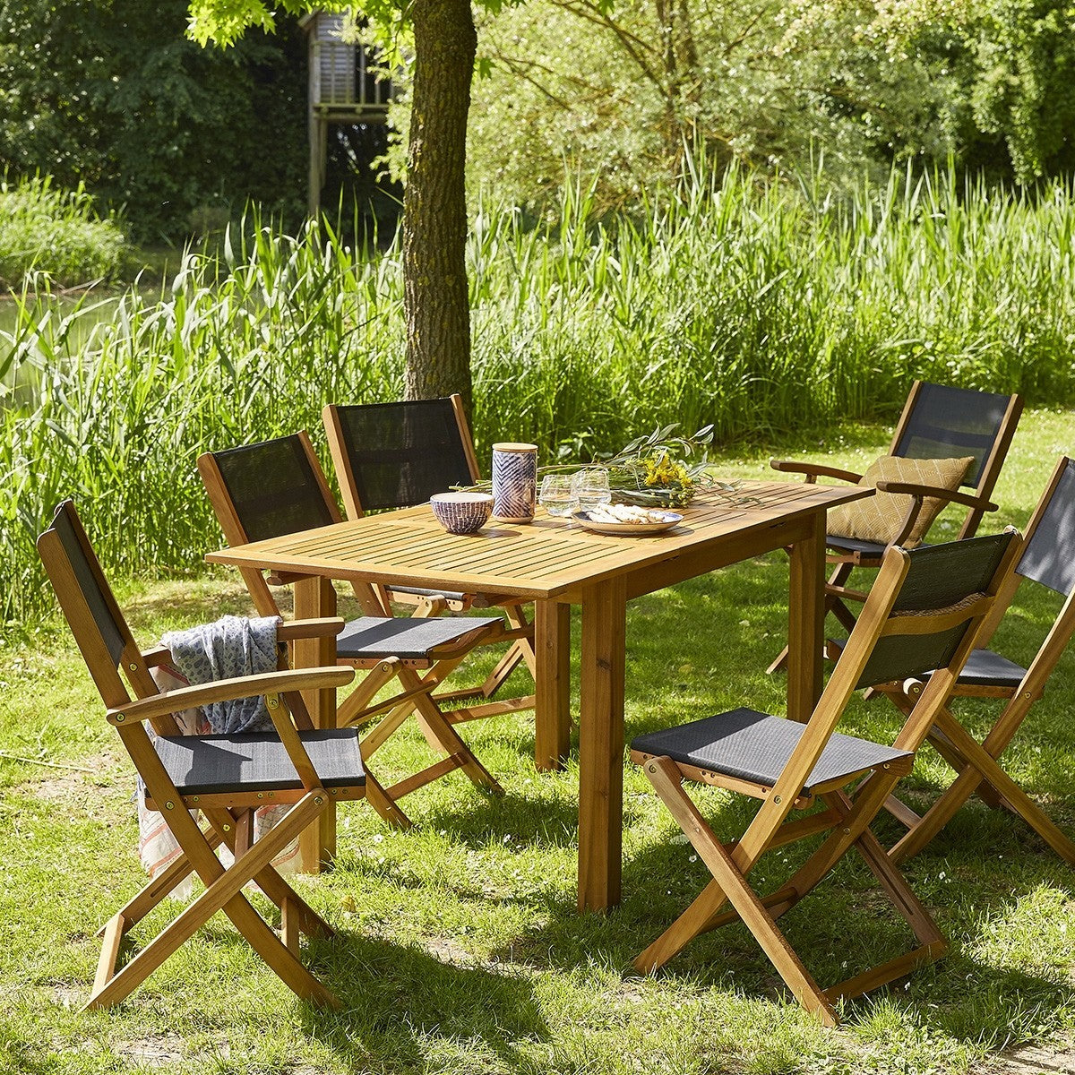 HANOÏ - Fauteuil de jardin en acacia massif et textilène noir