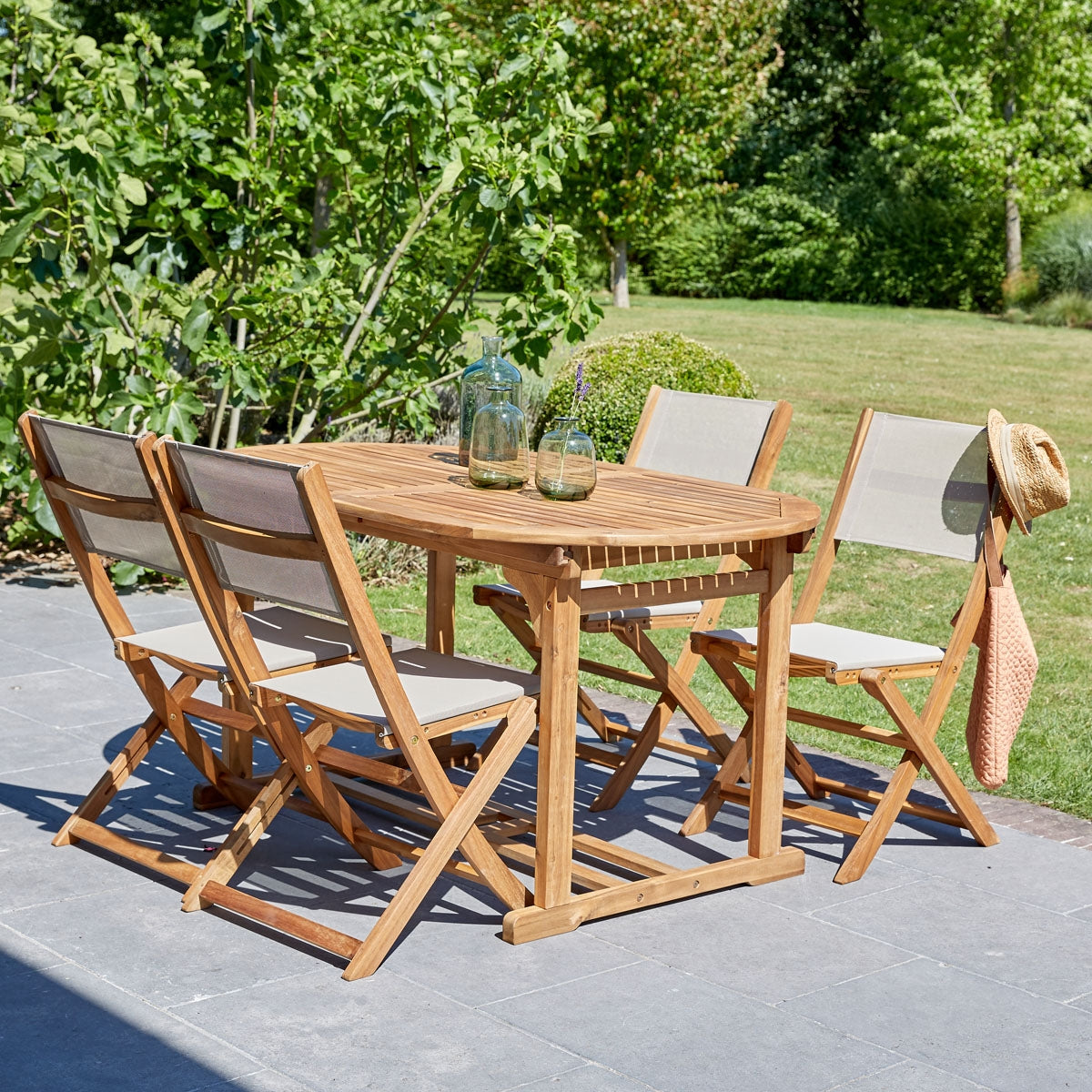 HANOÏ - Salon de jardin en acacia massif et textilène gris 4 pers.