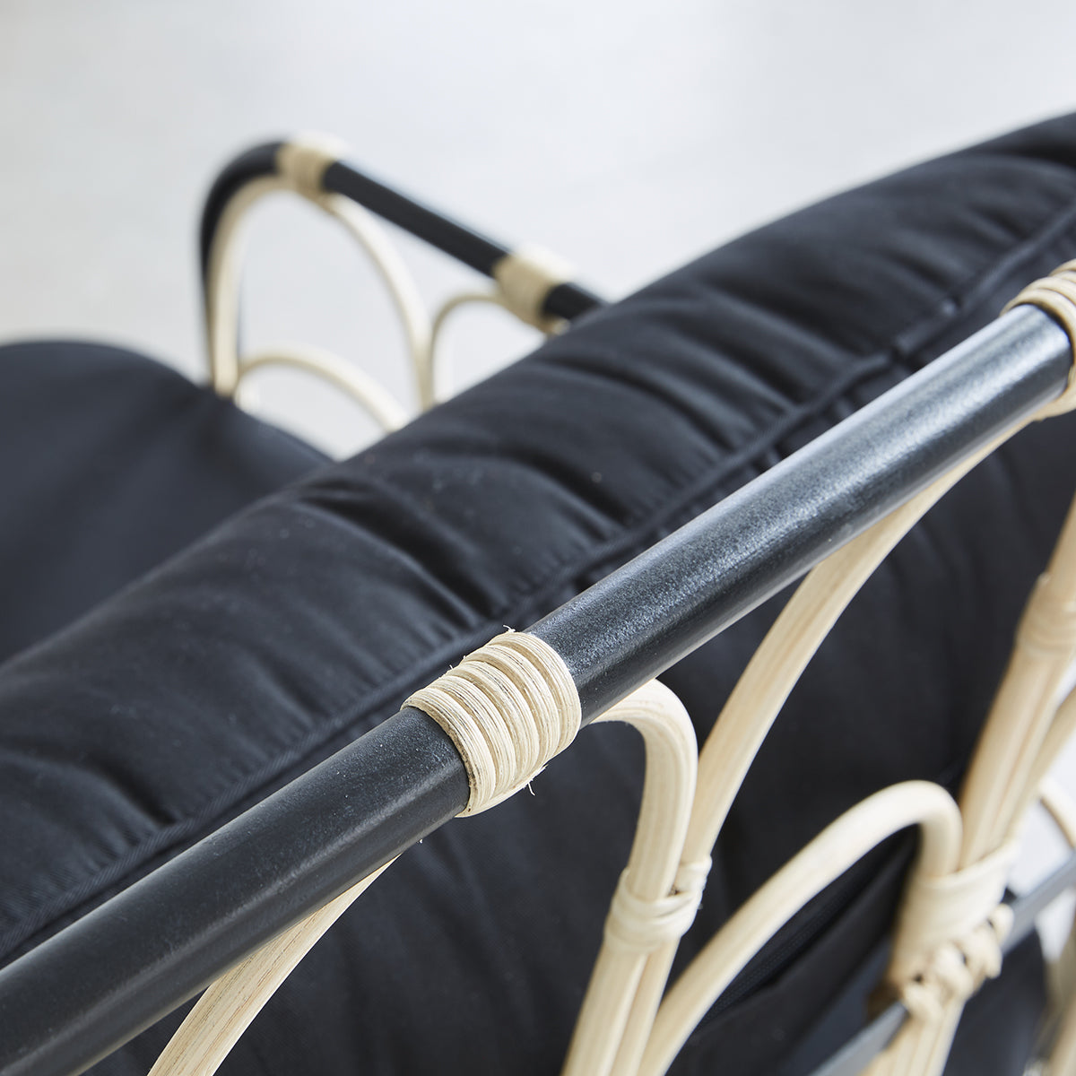 ALBANE - Fauteuil en rotin et métal