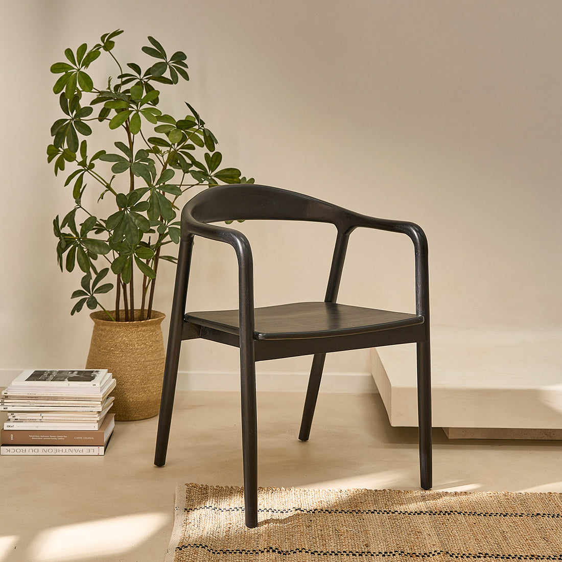 AMBRE - Chaise en teck massif noire