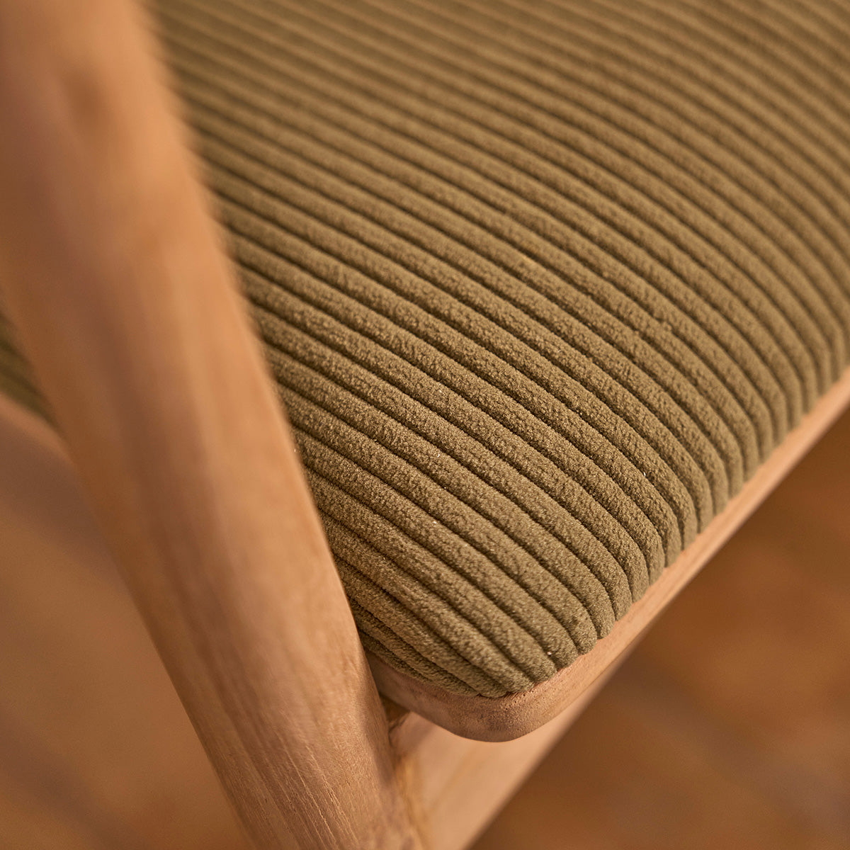 AMBRE - Lot de 2 chaises en teck massif assise velours côtelé kaki