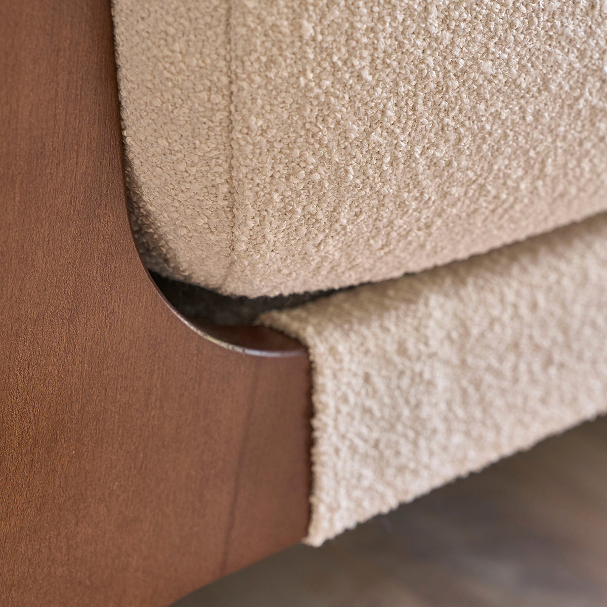 ONDINE - Canapé droit 3 places en bois massif et tissu bouclette blanc