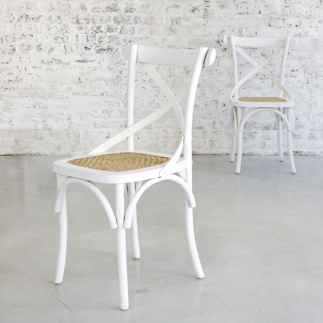 LONDRES - Lot de 2 chaises bistrot en acajou massif et rotin