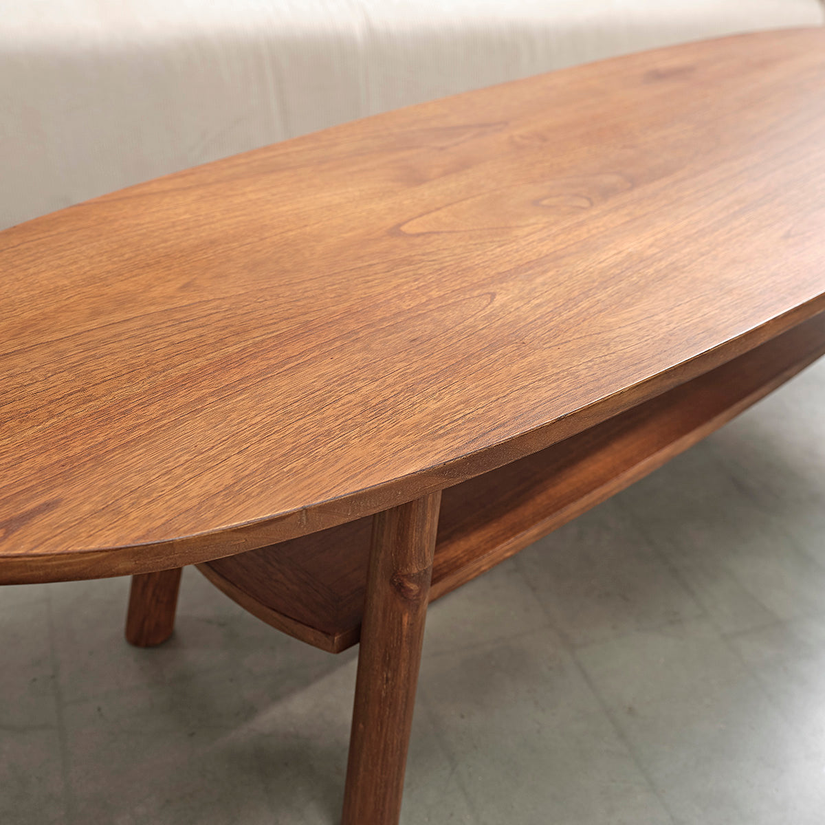 MILO - Table basse en mindi massif finition noyer 160 cm