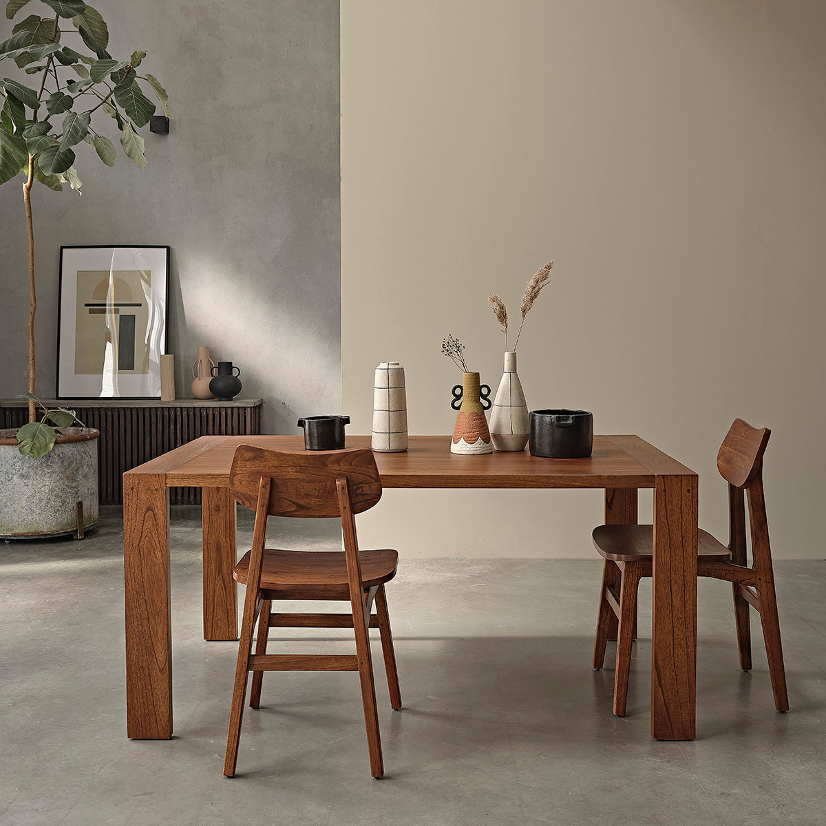 1065-table_en_mindi_massif_finition_noyer_6_pers-01.jpg