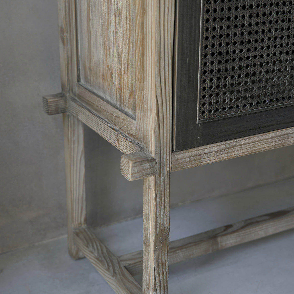 JUNKO - Armoire en bois recyclé massif