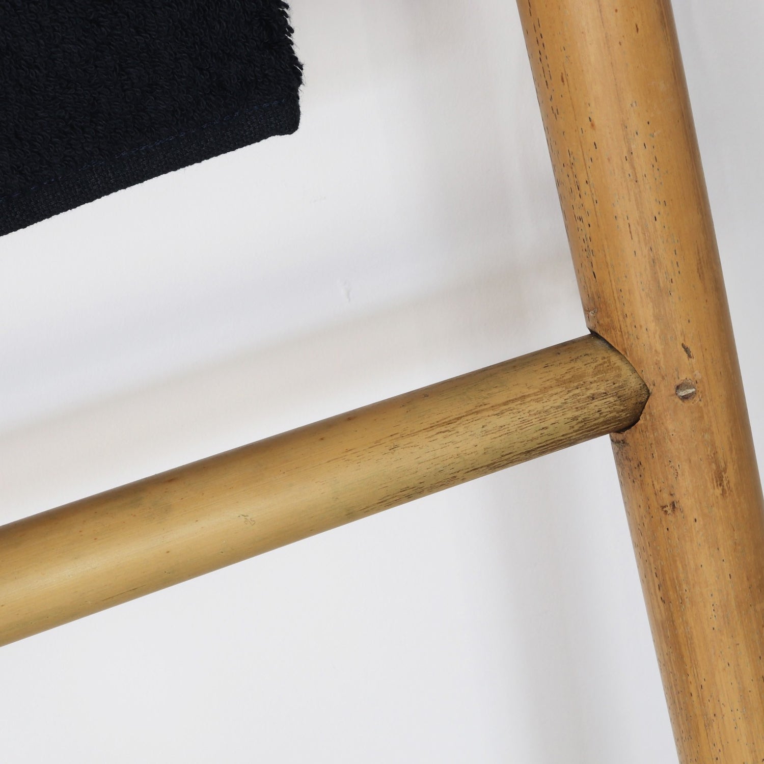 CLARA - Échelle porte-serviettes bambou