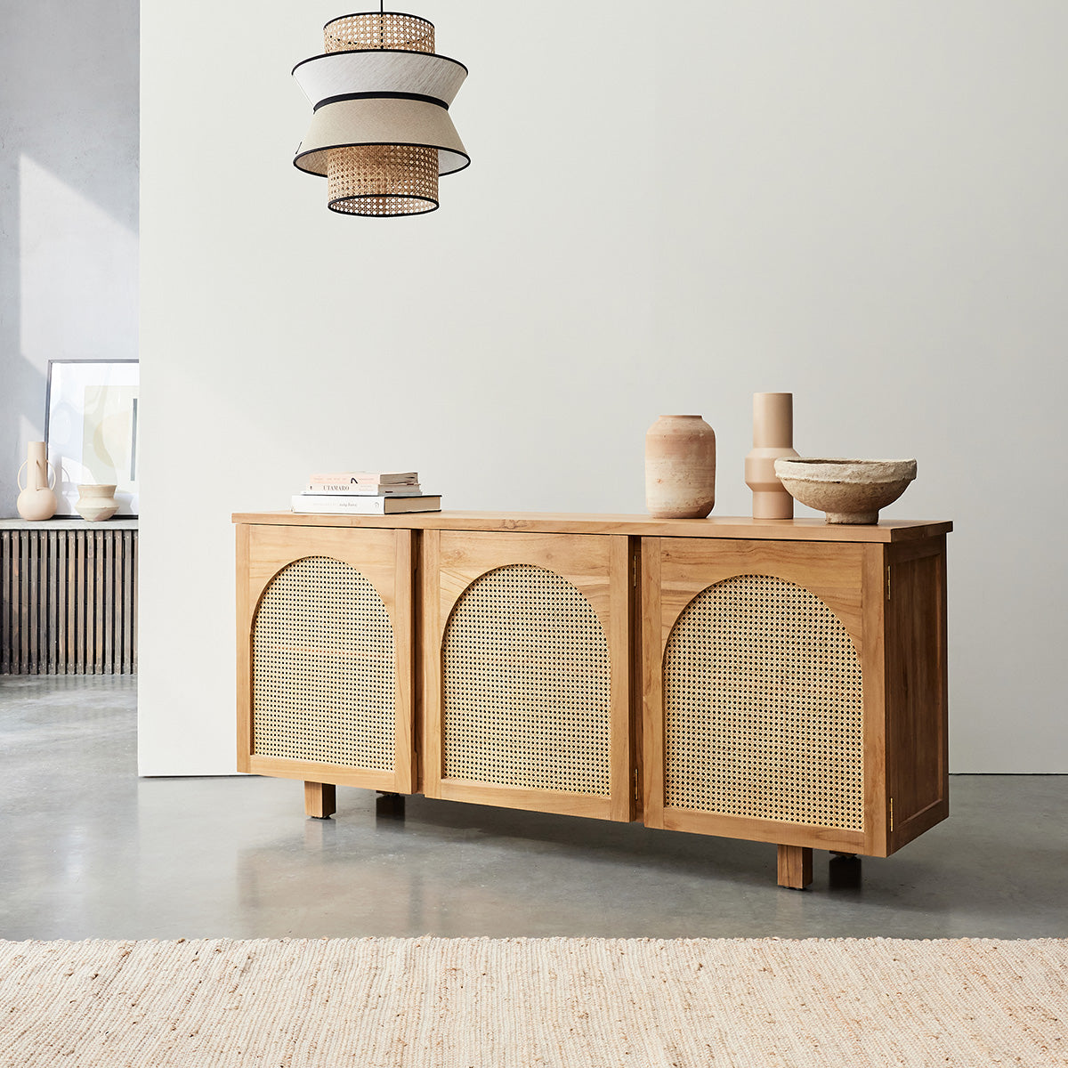 LOÉ - Buffet en teck massif et cannage 183 cm