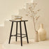 1814-tabouret_de_bar_en_teck_massif_noir_65_cm-01.jpg