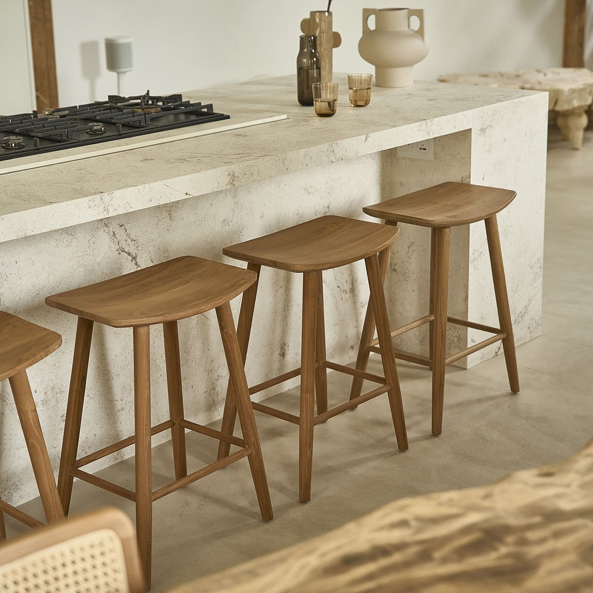 AMBRE - Lot de 2 tabourets en teck massif 75 cm