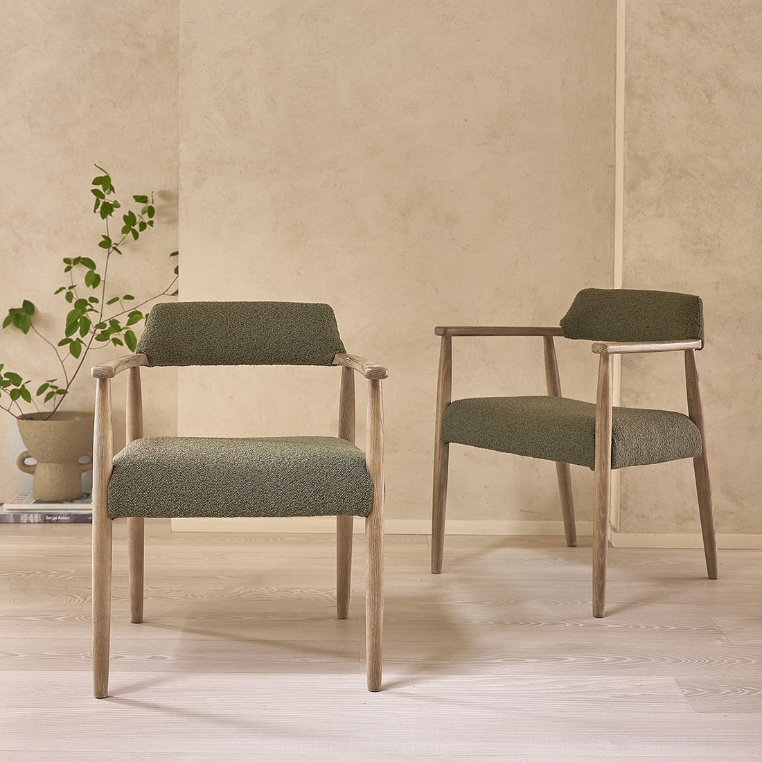 LUISA - Lot de 2 chaises en chêne et tissu bouclette kaki