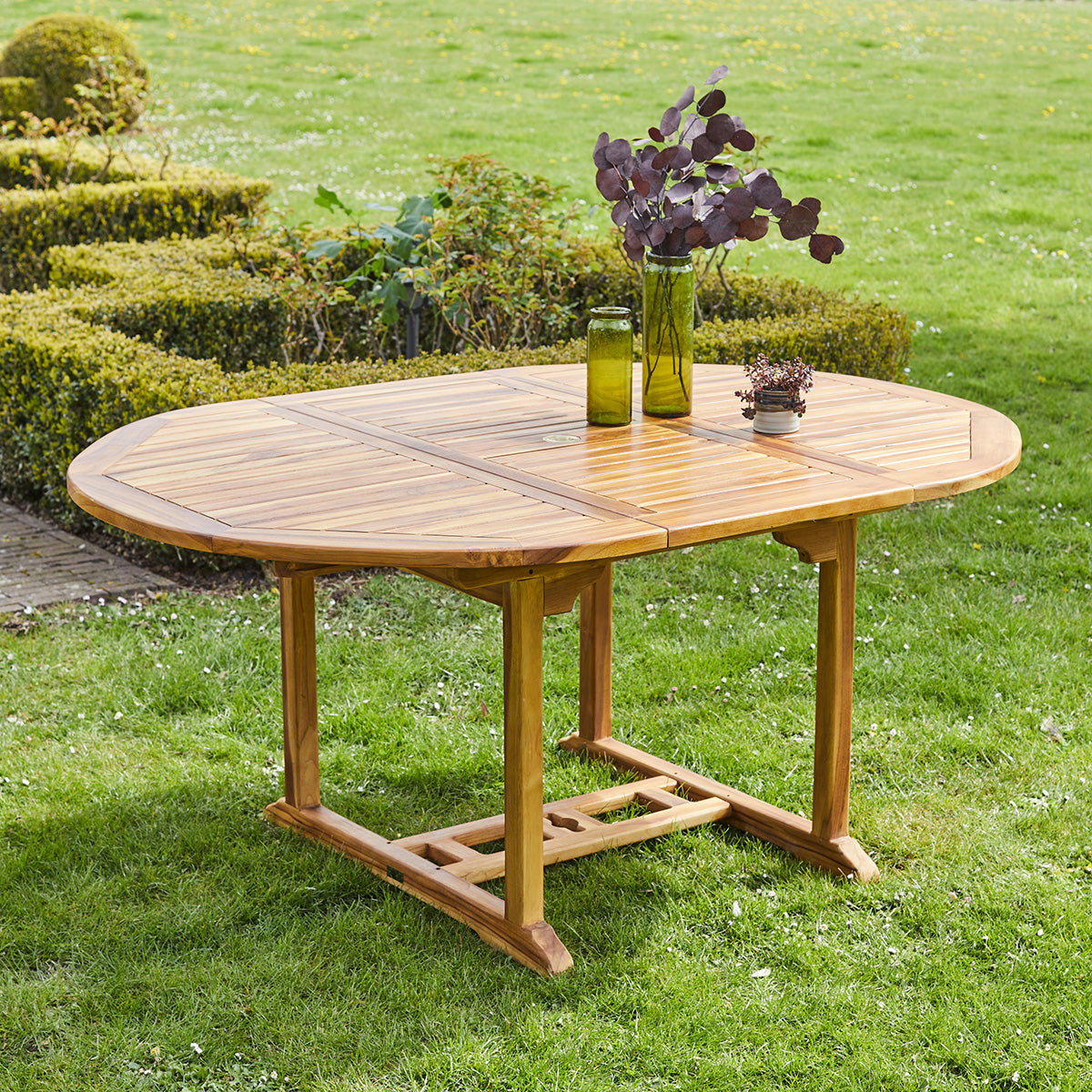 BALI - Table de jardin en teck huilé massif extensible ovale 6/8 pers.