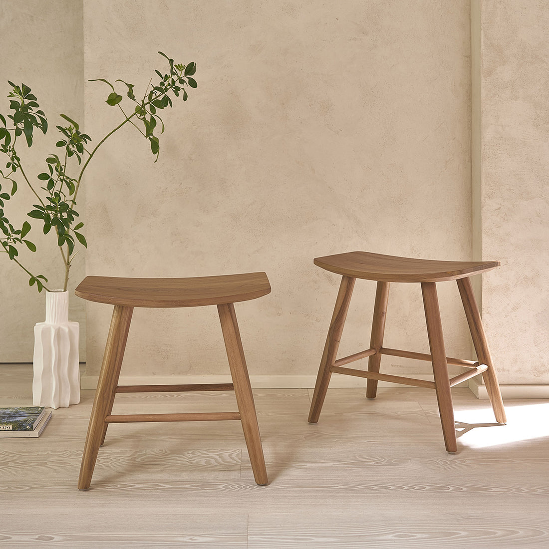 AMBRE - Lot de 2 tabourets en teck massif 45 cm