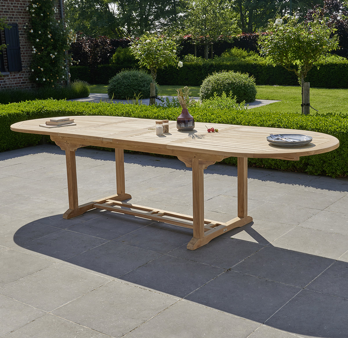 MIDLAND - Salon de jardin en teck massif extensible 8/10 pers.