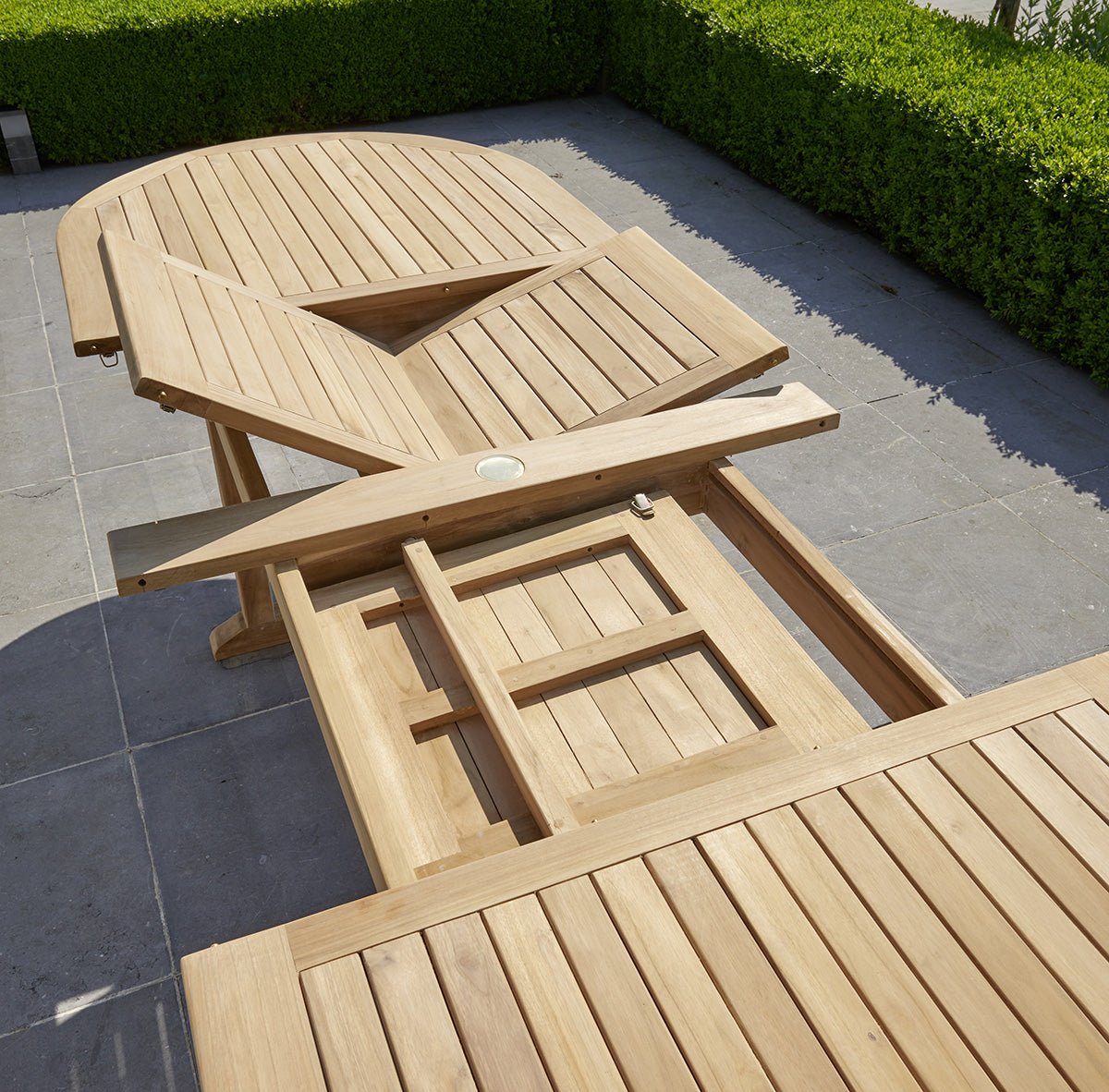 MIDLAND - Salon de jardin en teck massif extensible 8/10 pers.