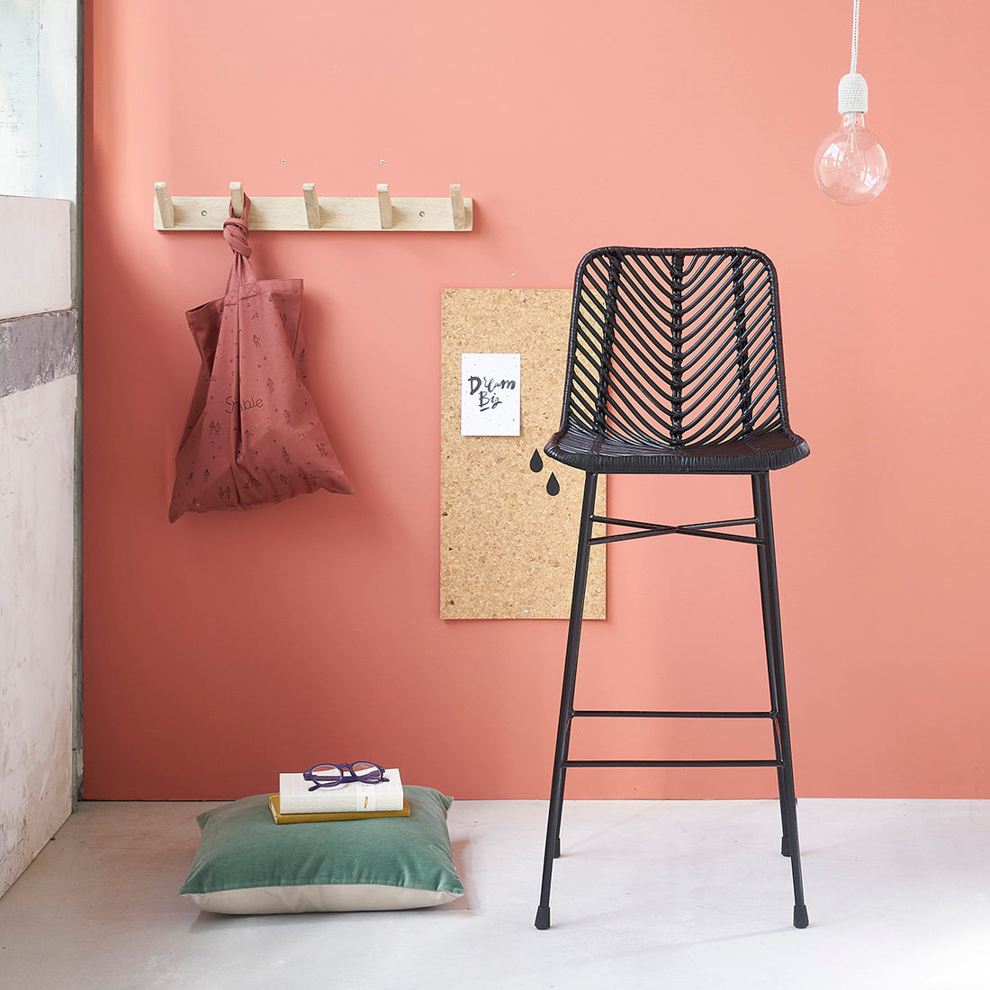 BOHEMA - Tabouret de bar en rotin et métal noir