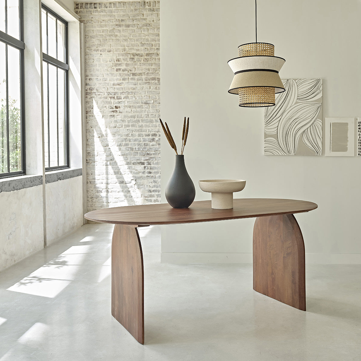 OCTAVIE - Table en manguier massif finition noyer 6/8 pers.