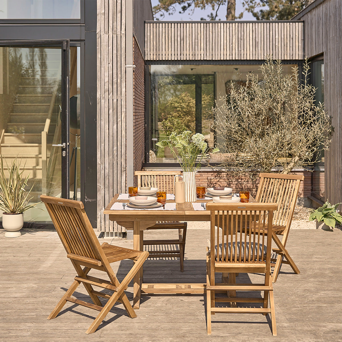 BALI - Salon de jardin en teck huilé massif extensible 4/8 pers.