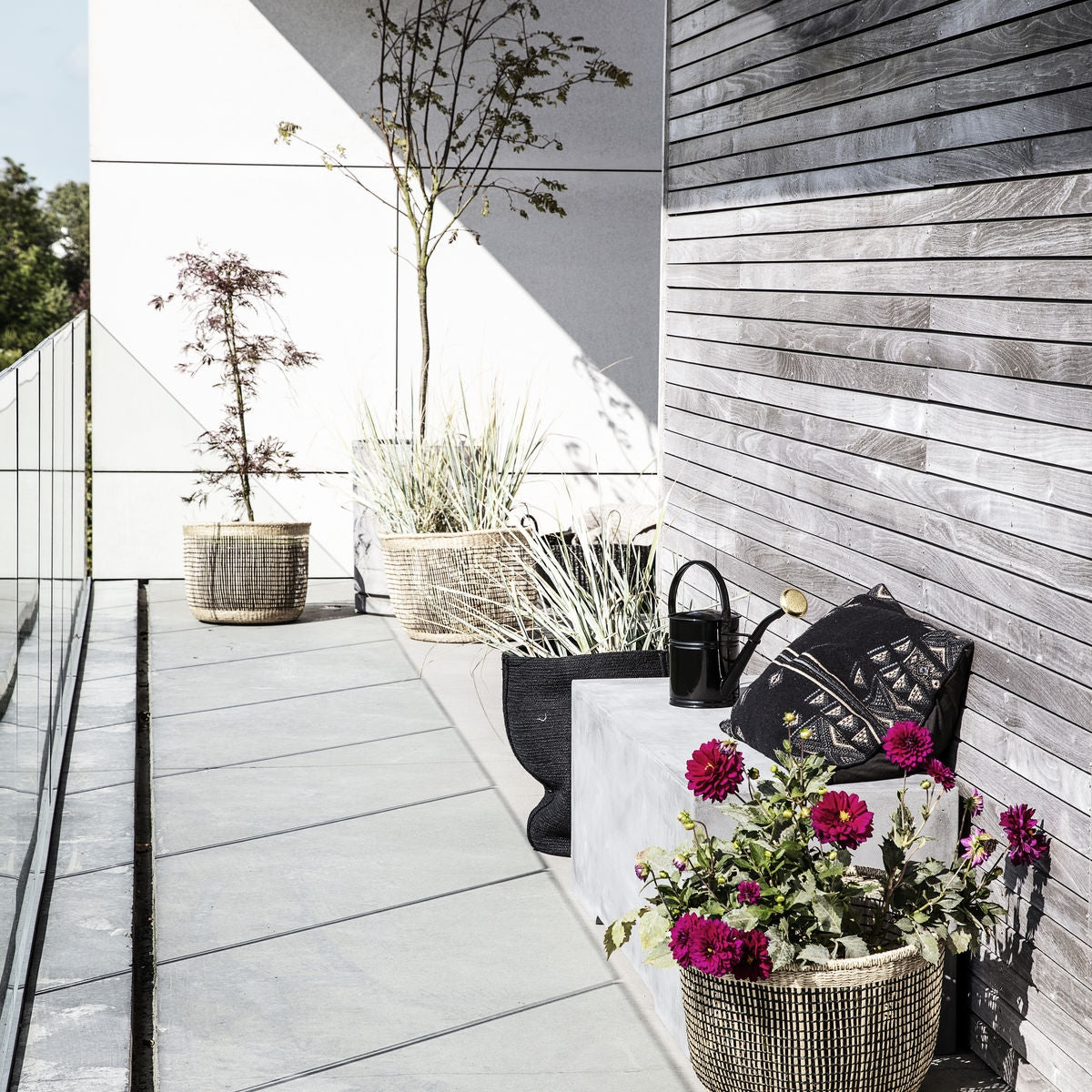 Lot de 3 paniers naturels et noirs