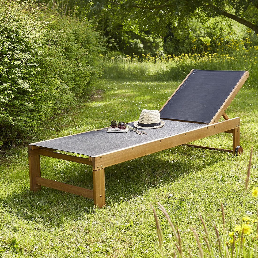 HANOÏ - Bain de soleil en acacia massif FSC® et textilène noir