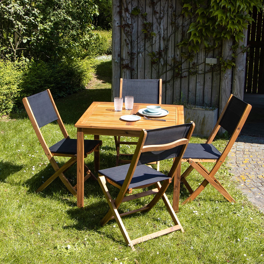 HANOÏ - Salon de jardin en acacia massif FSC® et textilène noir 4 pers.