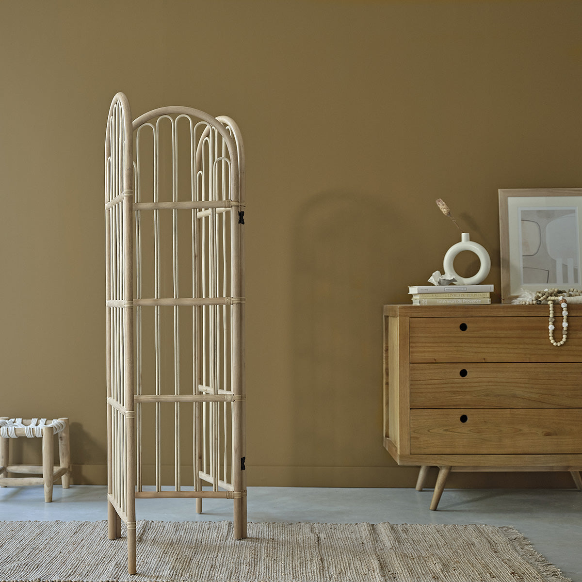 BOHO - Paravent en rotin ajouré