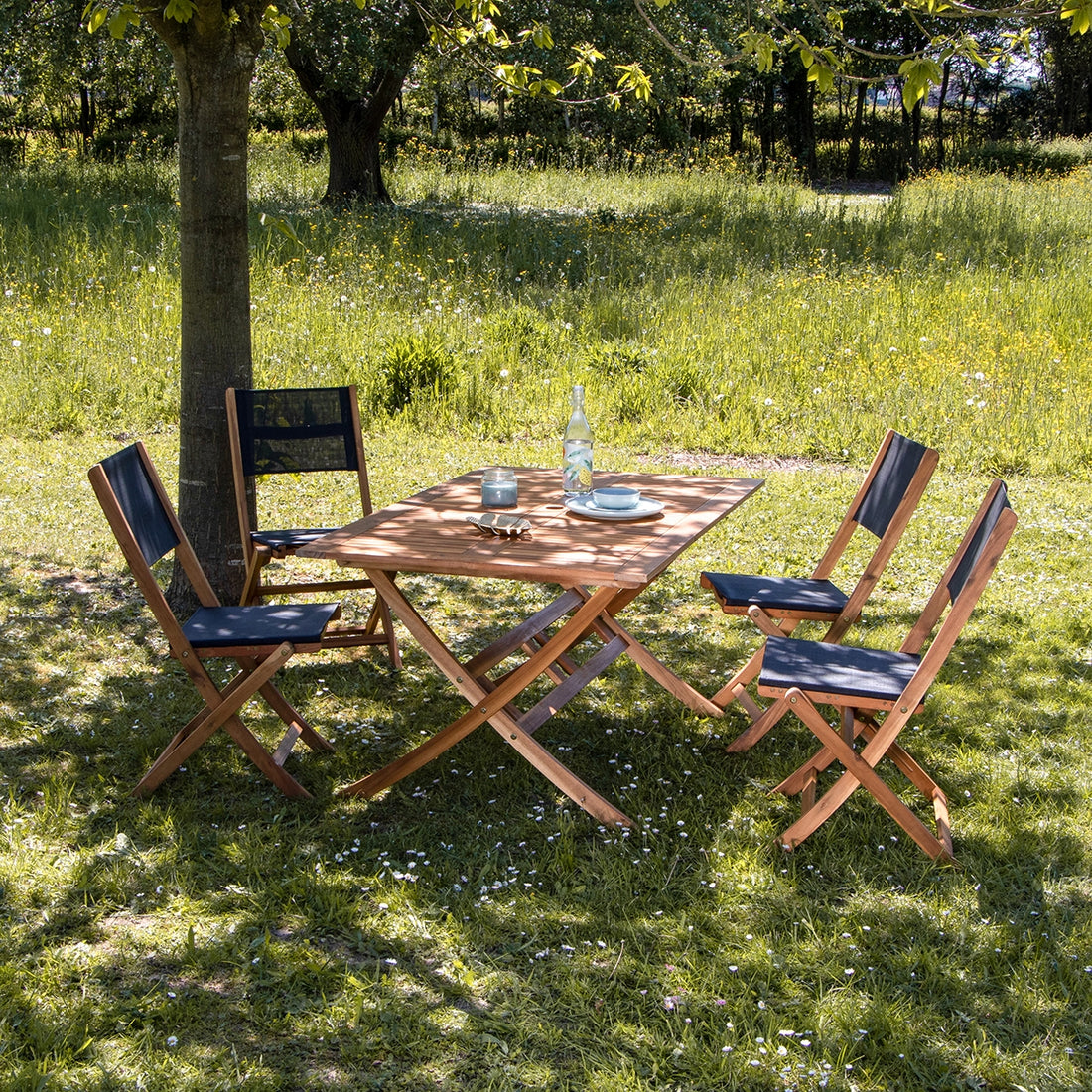 HANOÏ - Salon de jardin en acacia massif et textilène noir 4 pers.
