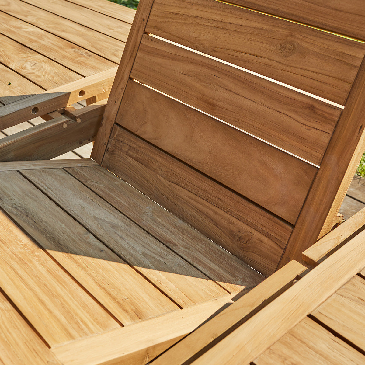 GABRIELLE - Table de jardin en teck massif recyclé extensible 8/10 pers.