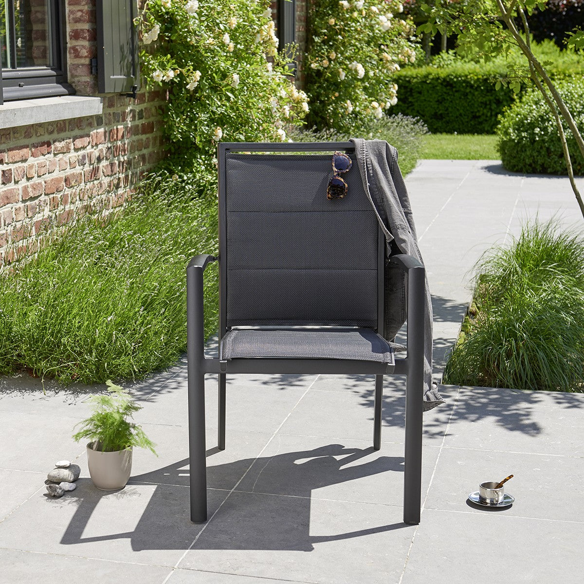MODULO - Fauteuil de jardin en aluminium et textilène noir