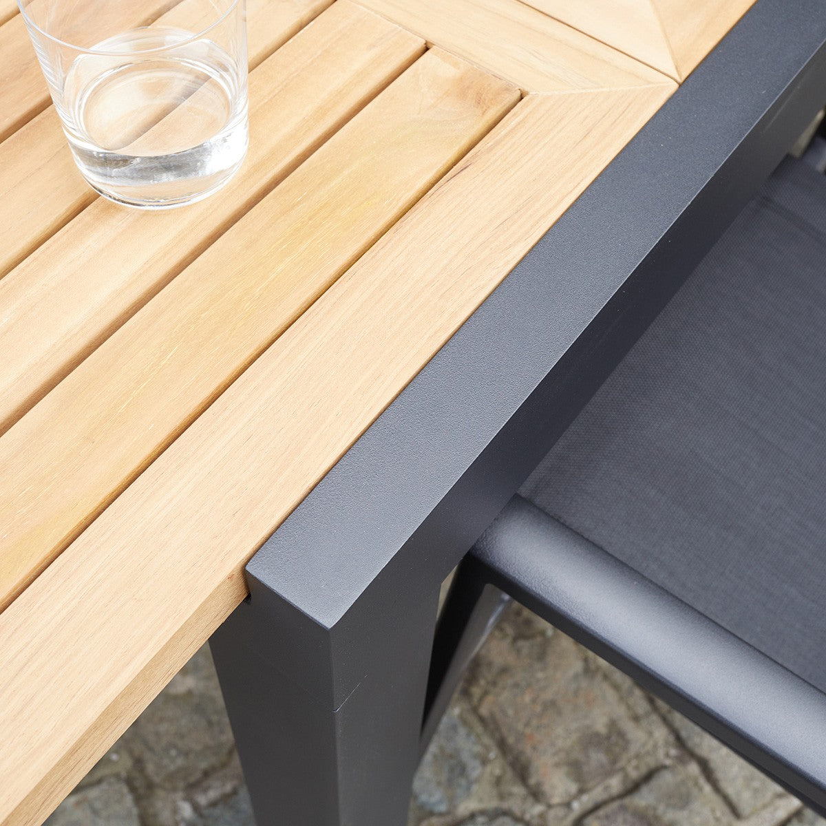 BALITECK - Salon de jardin en teck massif 6/10 pers.